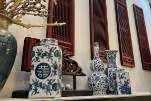 Beijing Market Tour with 10-course Family Feast