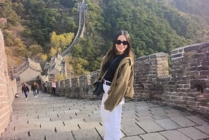 Beijing: Mutianyu Great Wall+Acrobatics Show Private Tour