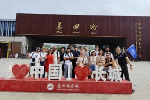 Beijing: Mutianyu Great Wall Day Trip by Bus with Tickets