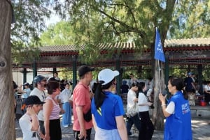 Beijing: Mutianyu Great Wall Day Trip by Bus with Tickets
