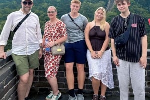 Peking: Mutianyu-muurikierrokset lipulla ja buffet-lounaalla