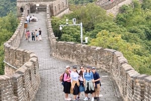 Peking: Mutianyu-muurikierrokset lipulla ja buffet-lounaalla
