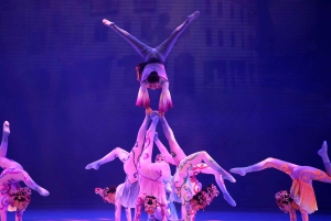 Beijing Night Tour with Acrobatics Show & PekingDuck Dinner