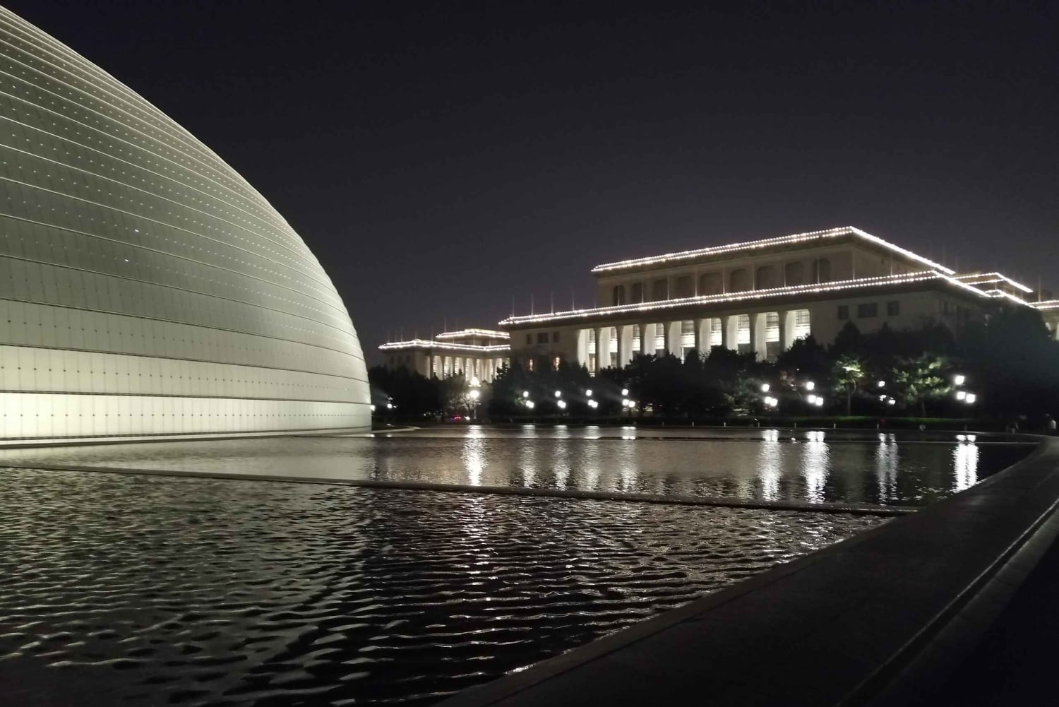 Omvisning til fots i Beijing om kvelden