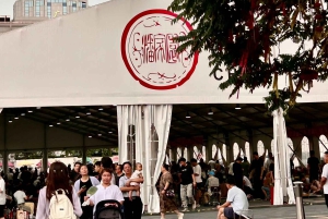 Beijing: Panjiayuan Antique Market Tour and Handmade Sachet