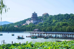 Beijing: Panjiayuan Market&Liangma River Cruise Night Tour