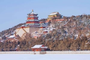 Beijing: Panjiayuan Market&Liangma River Cruise Night Tour