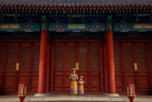 Beijing: Hanfu Experience & Photo Shoot – Family & Couples