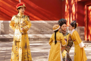 Beijing: Hanfu Experience & Photo Shoot – Family & Couples