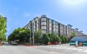 Pekin RJ Brown City Center Hotel