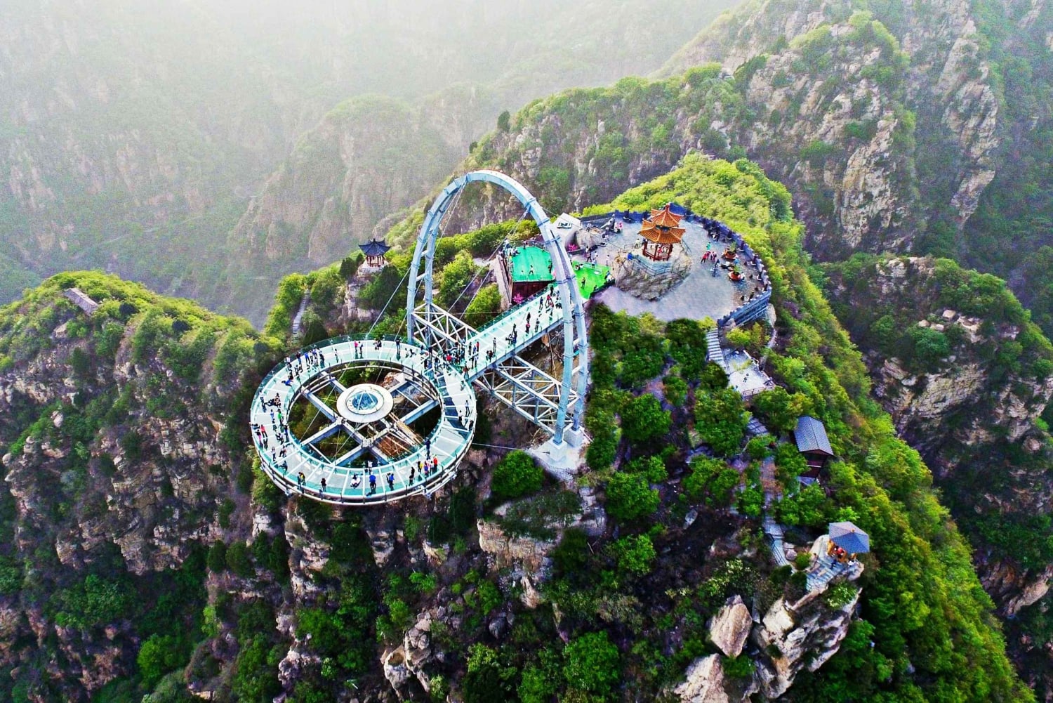 Beijing Stone Forest Gorge Tour med engelsktalende sjåfør