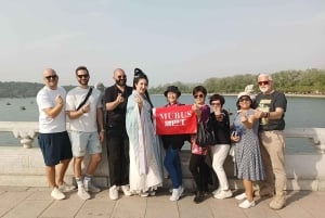 Автобусная экскурсия: Храм Неба, Лама, Летний дворец и пекинская утка