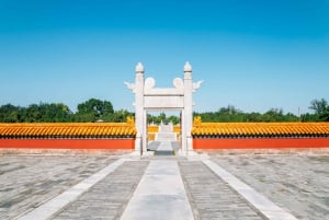 Beijing: Local’s Day—Temple, Market, Dumpling Making & Dance