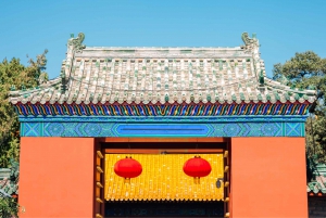Beijing: Local’s Day—Temple, Market, Dumpling Making & Dance