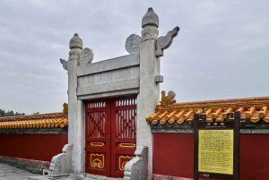Beijing: Local’s Day—Temple, Market, Dumpling Making & Dance