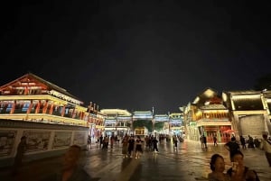 Peking: Zeremonie zum Senken der Flagge auf dem Platz des Himmlischen Friedens und Tour durch die Stadt