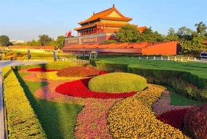 Peking: Zeremonie zum Senken der Flagge auf dem Platz des Himmlischen Friedens und Tour durch die Stadt
