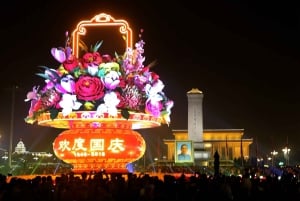 Peking: Zeremonie zum Senken der Flagge auf dem Platz des Himmlischen Friedens und Tour durch die Stadt