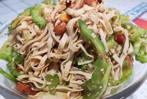 Peking: Veganes Kochen zu Hause & Tour über den lokalen Markt mit Sanxia