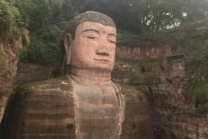 成都：ジャイアントパンダと楽山大仏を見る成都日帰り旅行