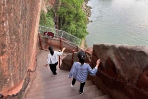 成都：ジャイアントパンダと楽山大仏を見る成都日帰り旅行