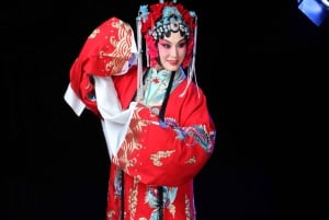 Excursión Combinada de Acrobacia y Espectáculo de Ópera en Pekín