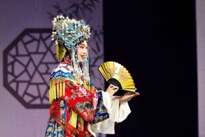Excursión Combinada de Acrobacia y Espectáculo de Ópera en Pekín