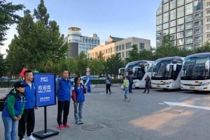Beijing: Mutianyu Great Wall Day Trip by Bus with Tickets