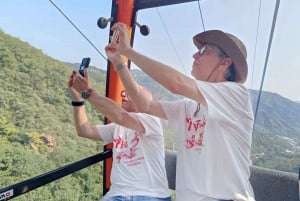 Beijing: Mutianyu Great Wall Day Trip by Bus with Tickets