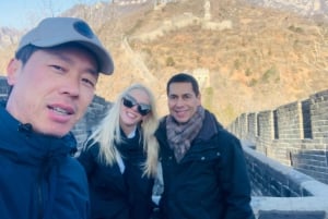 Beijing: Great Wall Layover Tour with a Native