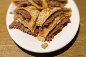 Wciągająca wycieczka kulinarna: najbardziej autentyczne przekąski w Pekinie