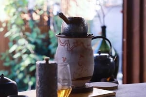 古い茶室での興味深い形而上学コース