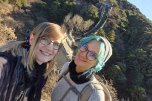 Escursione guidata di 5 km alla sezione Mutianyu della Grande Muraglia con funivia