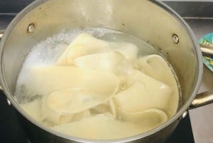 Online Cooking Class Hand Pulled Noodles by Sunflower Li