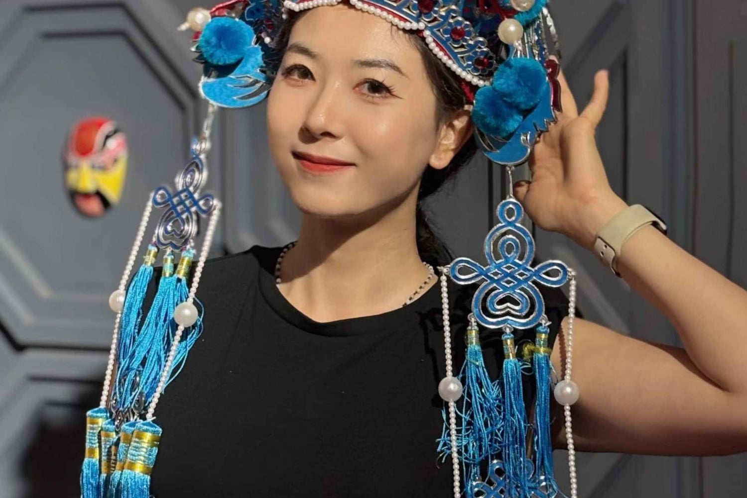 Peking Opera Backstage : Makeup, Costume & Performance