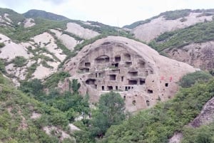 Privater Transfer zur Guyaju Ancient Cave (mit Optionen)