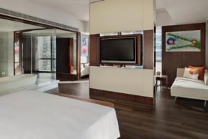 <h1>Renaissance Beijing Capital Hotel</h1>
