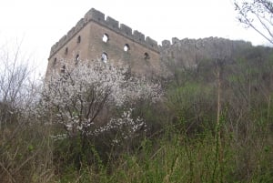 Self-guided challenging hiking from Jinshanling to Gubeikou