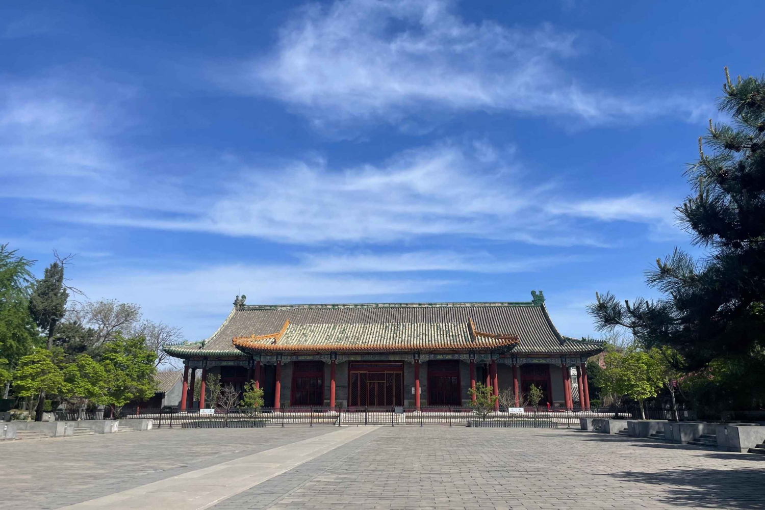 Clase de taiji en el patio del hutong