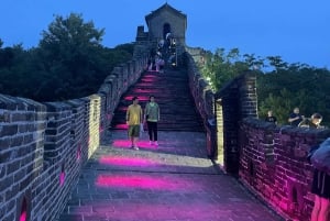 Twilight Glow ved Mutianyu Great Wall aften bustur + billet