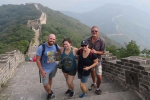 Caminata premium de 5 km por la Gran Muralla de Mutianyu que recorre todos los lugares emblemáticos