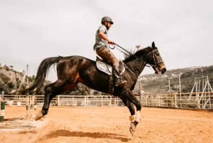 Tirolina - Paseos a caballo y más aventuras desde Beirut