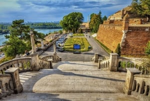 Excursão em Belgrado durante a escala: do aeroporto à cidade e volta!