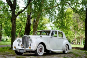 Belgrade: Private Sightseeing Tour in an Oldtimer Car