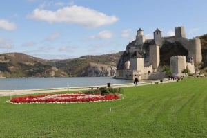 Au départ de Belgrade : Excursion sur le Danube avec dégustation de vin et de brandy