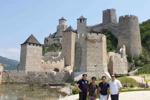 From Belgrade: Golubac Fortress & 1h Iron Gate Speed Boat
