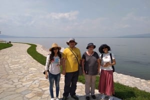 From Belgrade: Golubac Fortress & 1h Iron Gate Speed Boat