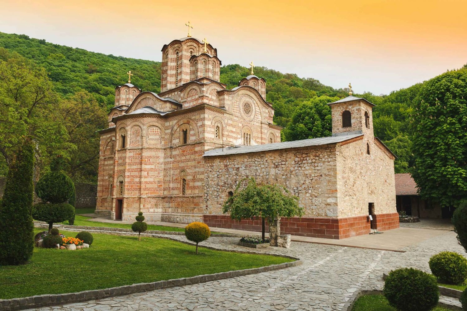 From Belgrade: Medieval Monasteries and Resava Cave Tour