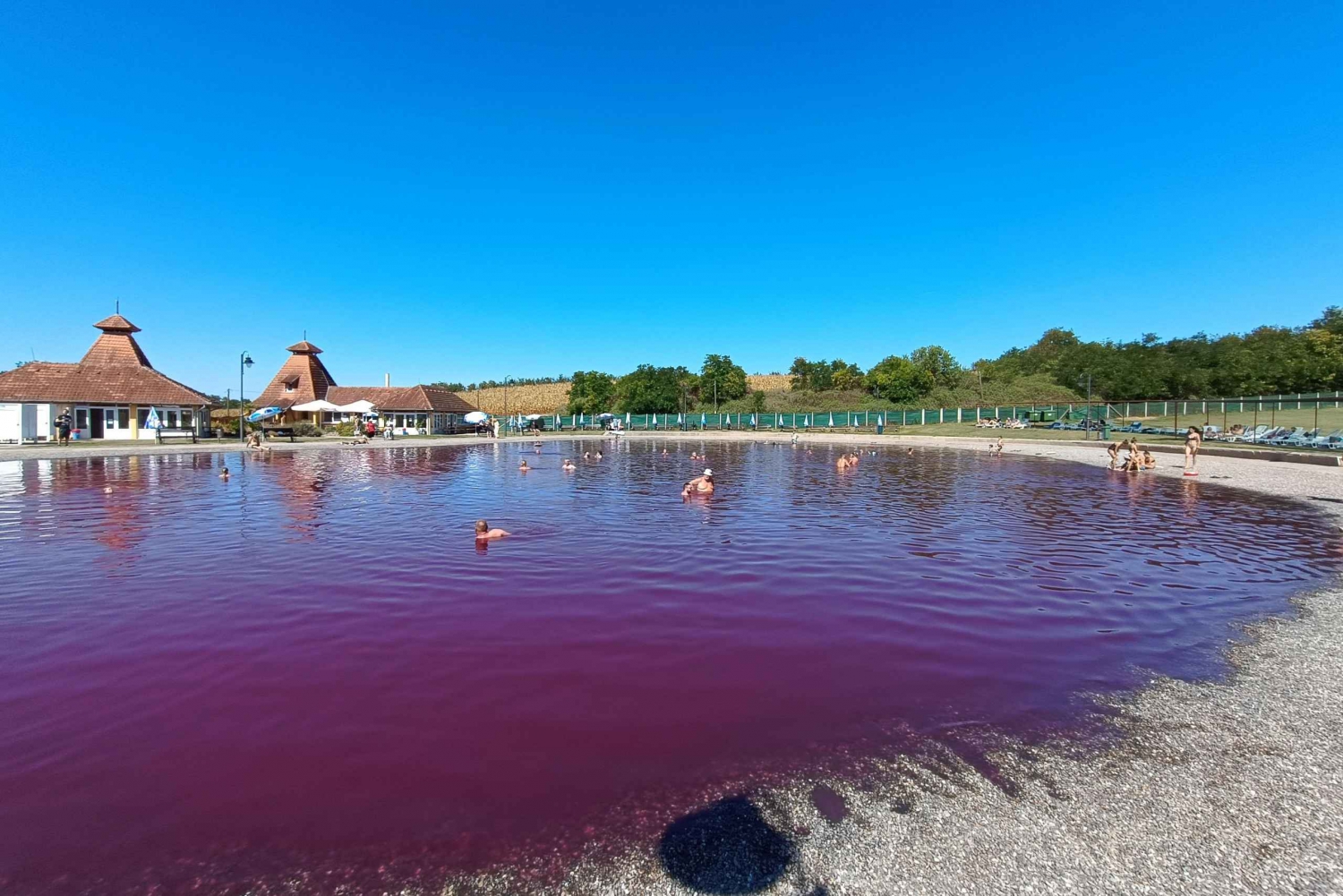 De Belgrado: Lago Rosa - Termas de Pacir