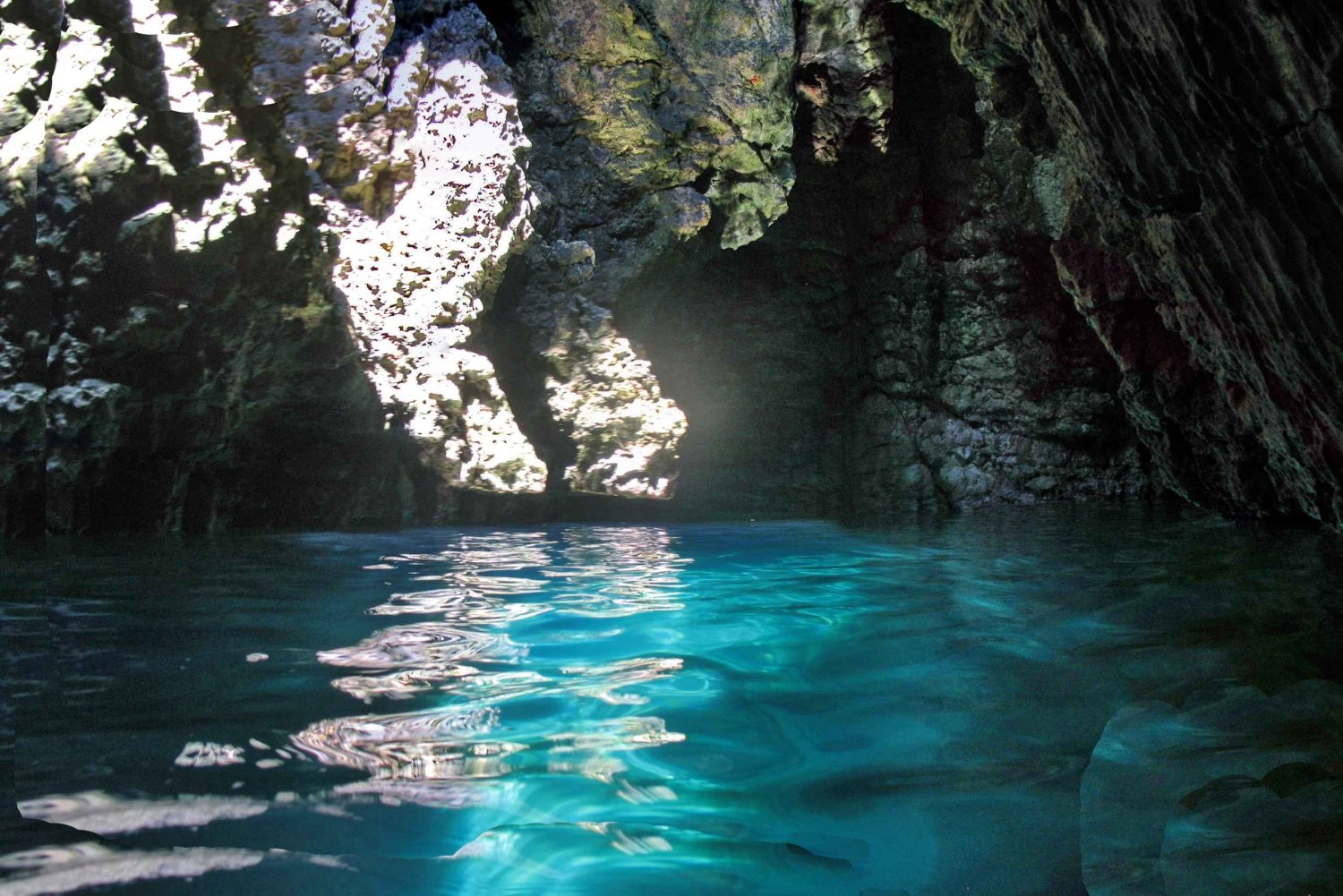 Full-Day Boat Trip, Cave Swim, lunch & Drinks - Medulin/Ceja